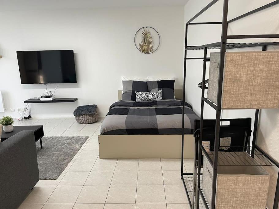 לה בורז'ה Appartement Cosy Proche Paris מראה חיצוני תמונה